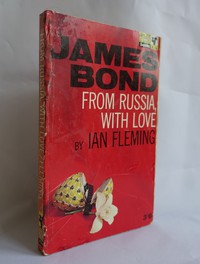 From Russia With Love | Pan | Hawkey | X236. Curious 17th printing (this cover was not released until the 19th).  Possibly a prototype - see text.