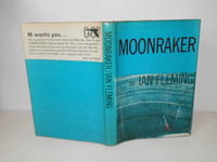 Moonraker | Taiwanese Pirate Edition 2. The bottom part of the front cover and top of the rear are copied from the Pan paperback